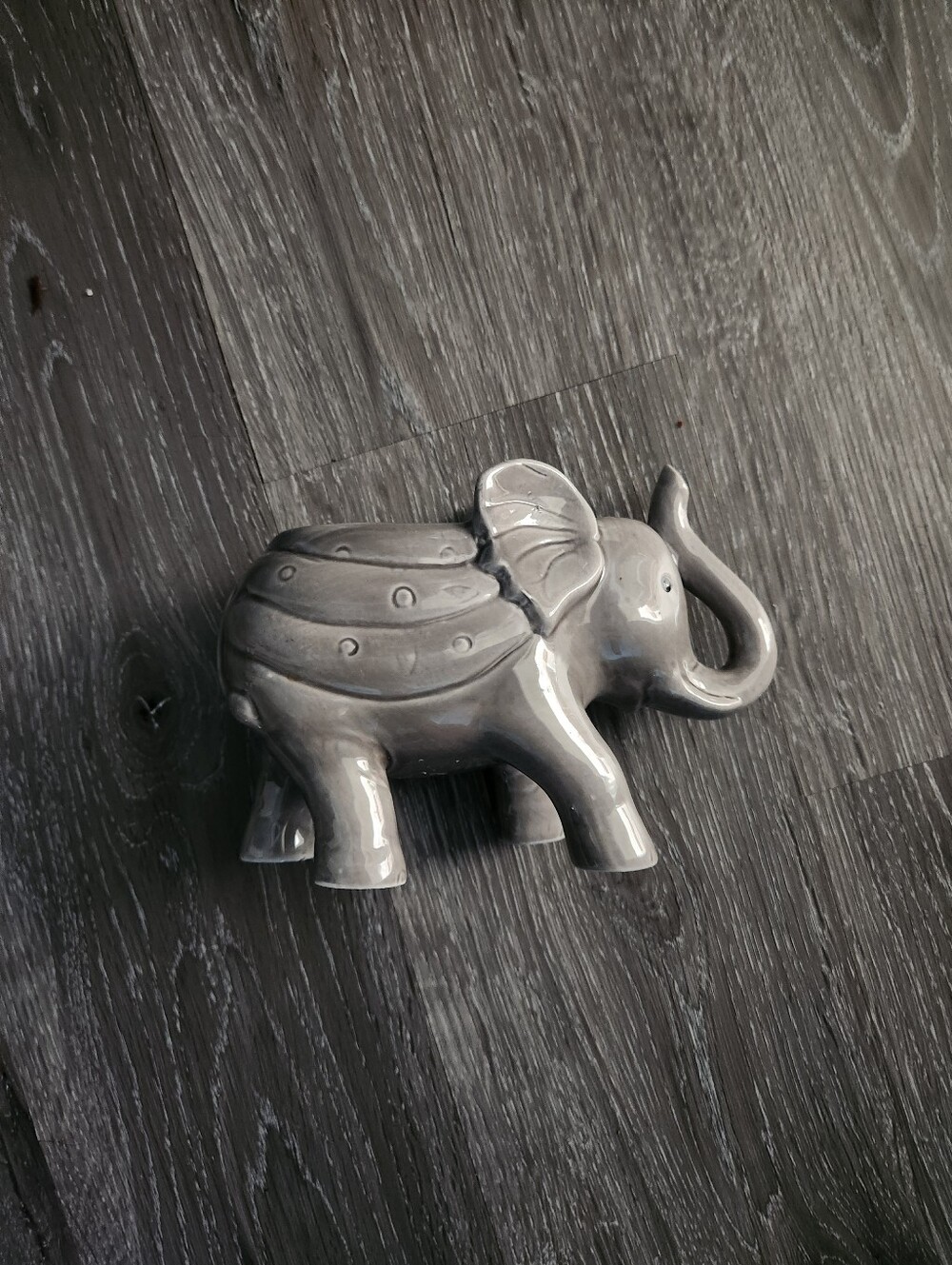 Cute Mini Elephant Planter - Picture 2 of 2
